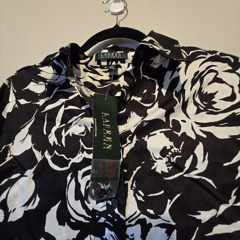 Lauren Ralph Lauren NWT Floral Top Women's MED Black Cotton Office Preppy Button - Picture 2 of 13